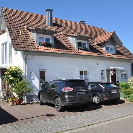 Double Two Homestay szállás *