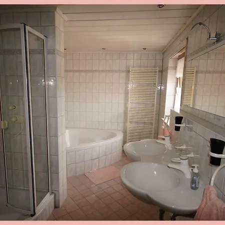 Rum i privatbostad Double Two Kappel-Grafenhausen